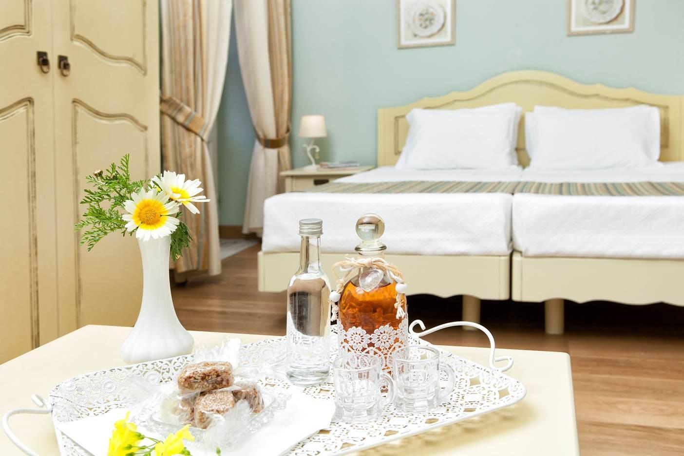 Egli Hotel Andros Town Ngoại thất bức ảnh