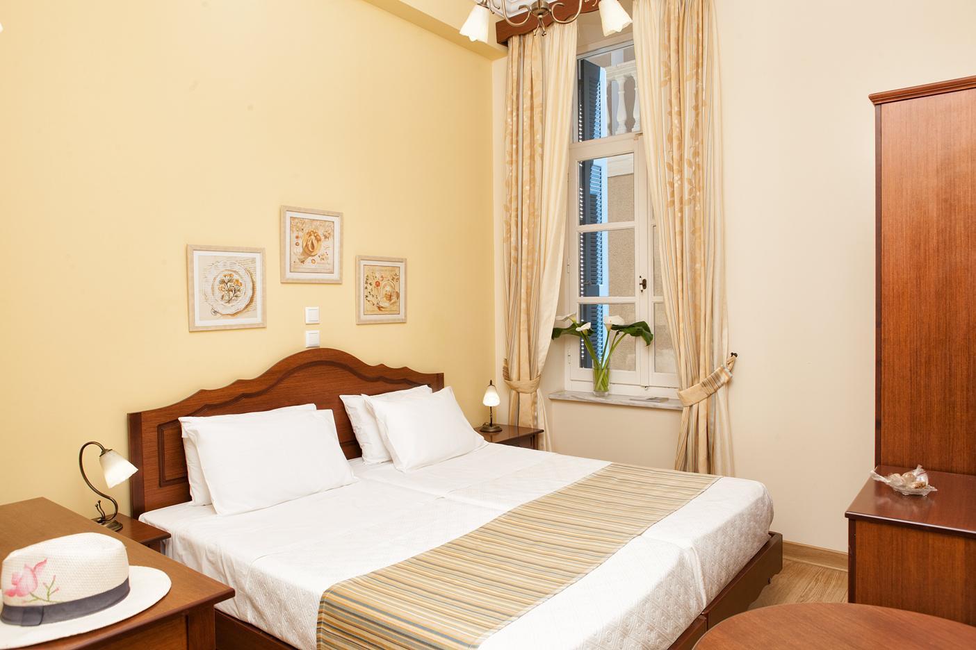 Egli Hotel Andros Town Ngoại thất bức ảnh